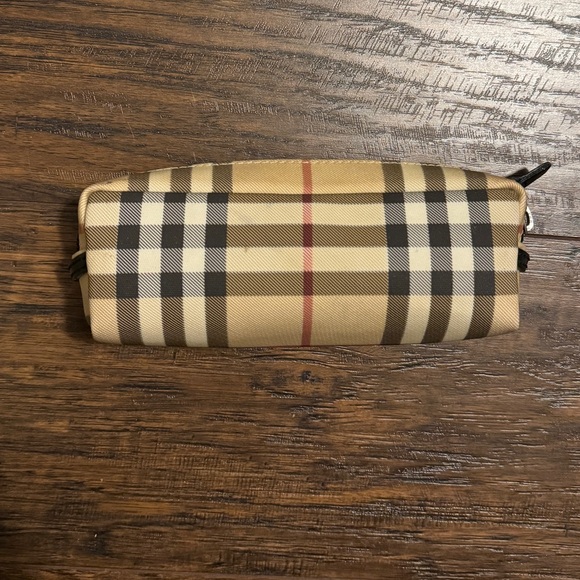 Burberry Cosmetic Case Small - Picture 2 of 6